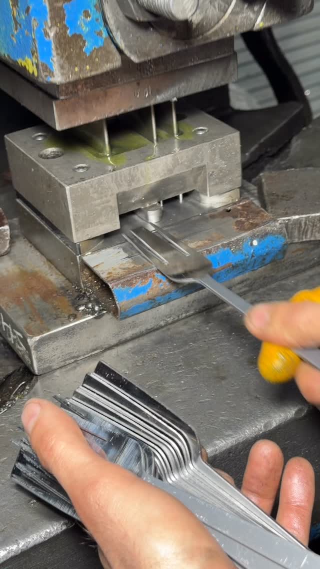 Çatal yapımı pres baskı @ozlem.lifee #reklam