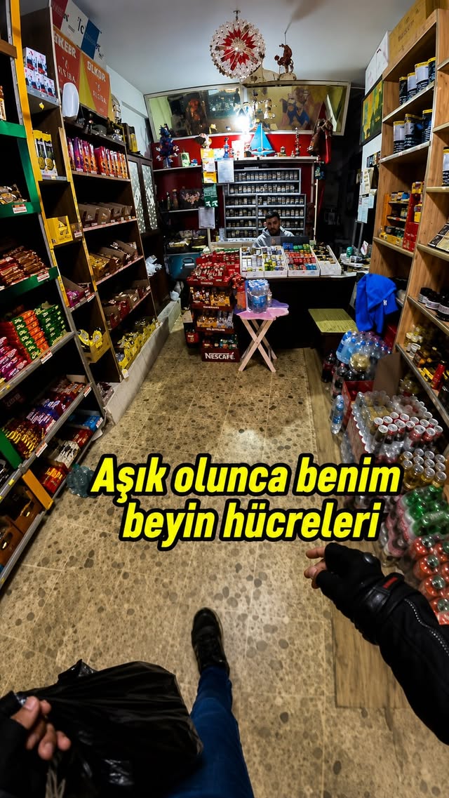 Bu terslikte bir iş var😅 . . #mersin #vlog #motovlog #kurye