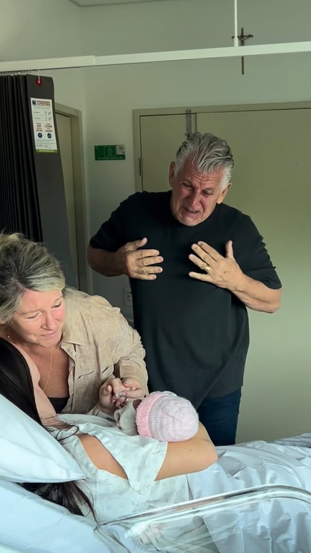we kept our baby’s gender a surprise… and my parents reaction was everything 🩷 Their first granddaug…