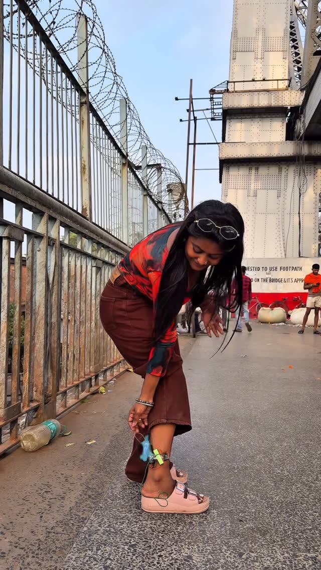 Howrah Bridge m current 🤣#funny #comedy #virel #prank #view