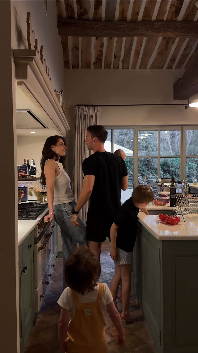 Spreading love 🫶🏼