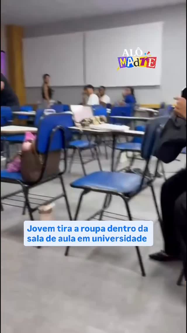Um aluno do curso de Direito da Universidade Iguaçu (UNIG), localizada na Baixada Fluminense, retiro…
