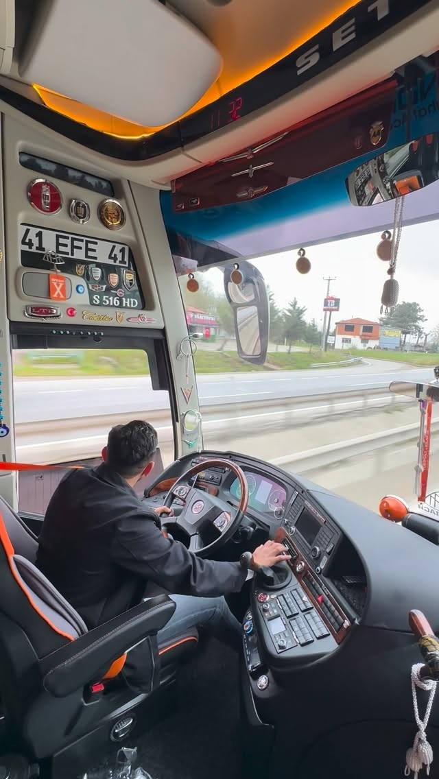 Cars & Vehicles pin