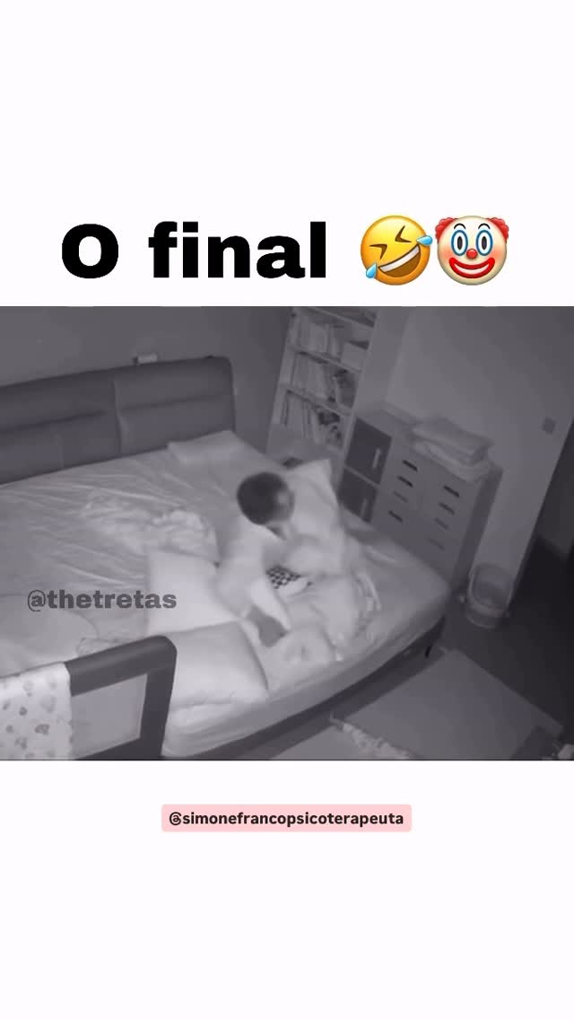 Tem dias que a gente tenta ser o adulto responsável e termina caindo junto no escuro. A verdade é qu…