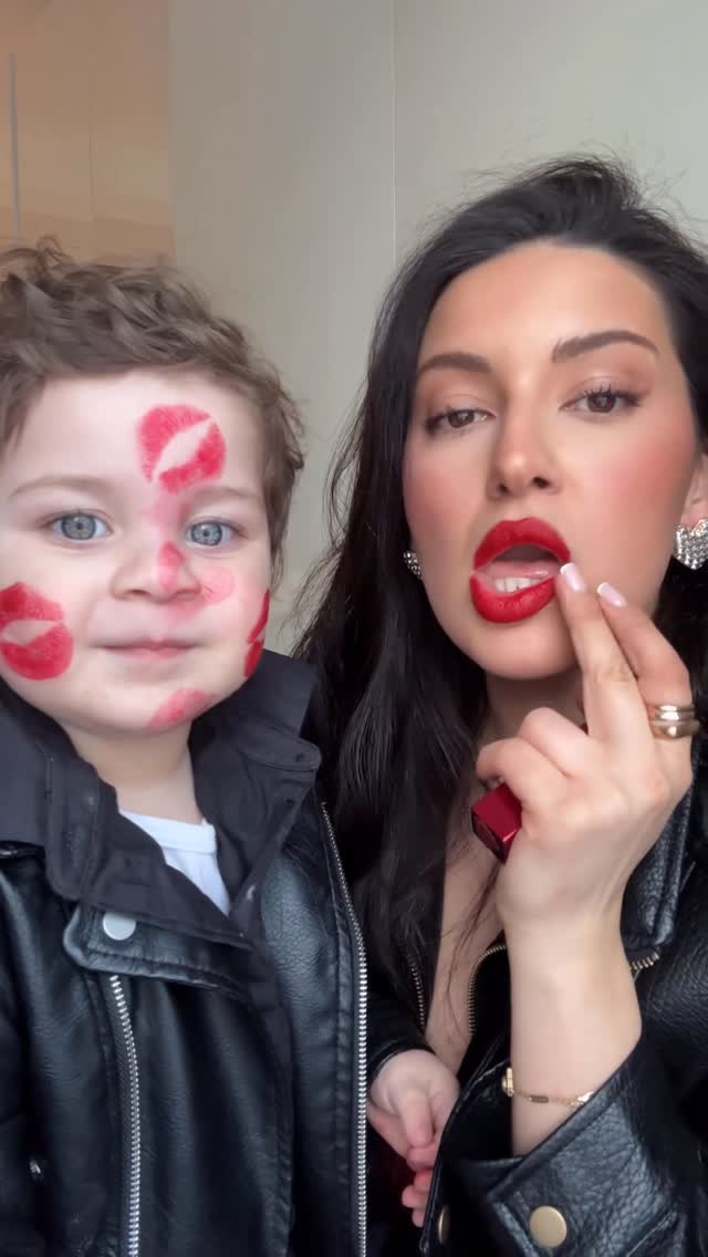 ups 💋🥺 . . #mom #explore #reels #explorepage #toofaced