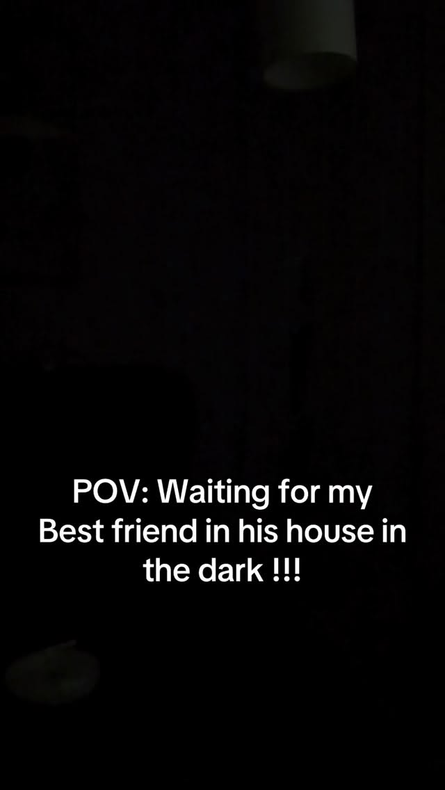 Waiting for my best friend to get home in his apartment in the dark!!😂😂😂😂😂