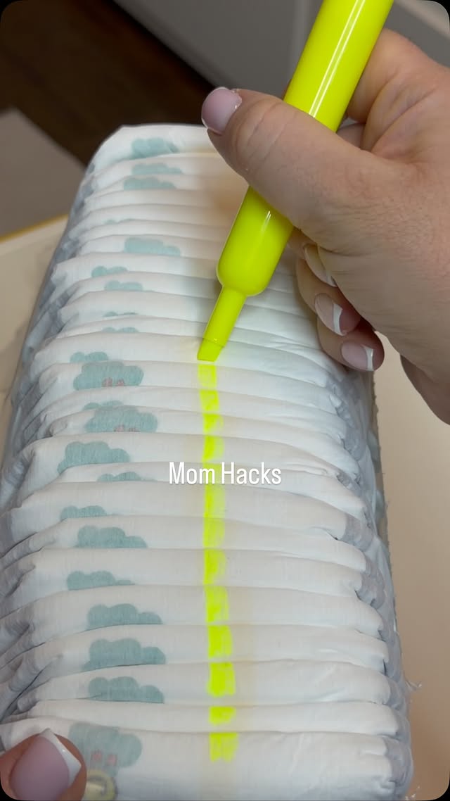 Mom Hacks 🫶🏻 Useful mom hacks for babies and kids teething baby tips #momhacks #teething #toddlermom…
