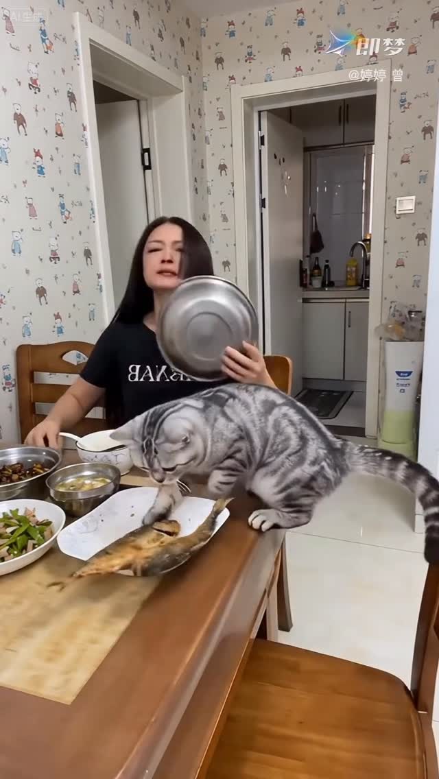 這個居然有續集🤣 是說也打得太大力了吧🤣🤣