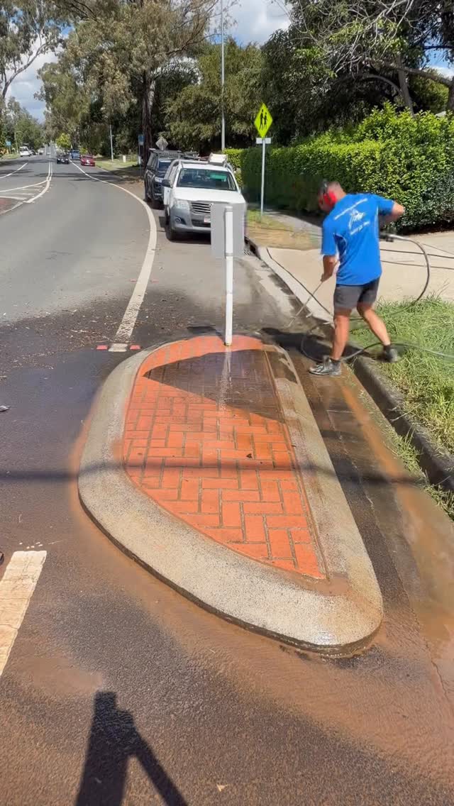 Overdue? Or was it still fine? What are your thoughts? #clean #pressurewashing #pressurecleaning #as…