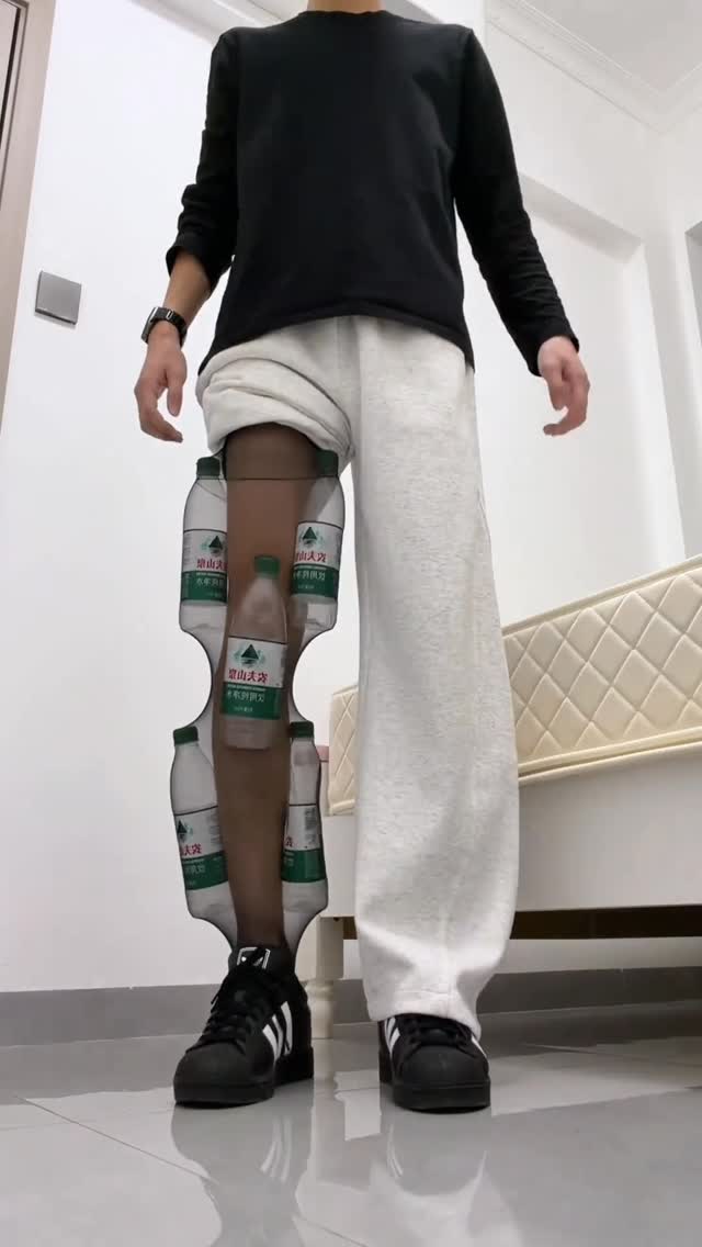 Leg-flattering pants