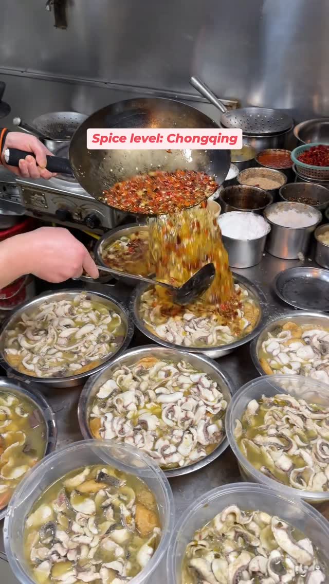 Spice level: Chongqing 🌶 #chongqing #chongqingfood #chongqinghotpot #chongqingtravel #chinatravel