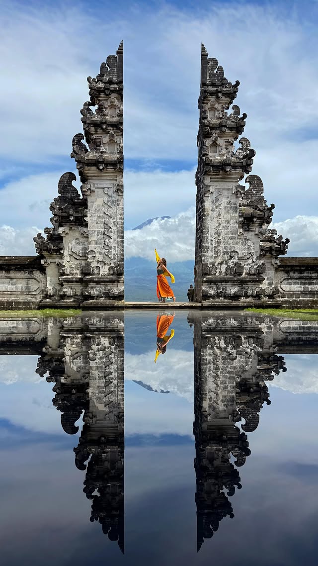 Travel pin