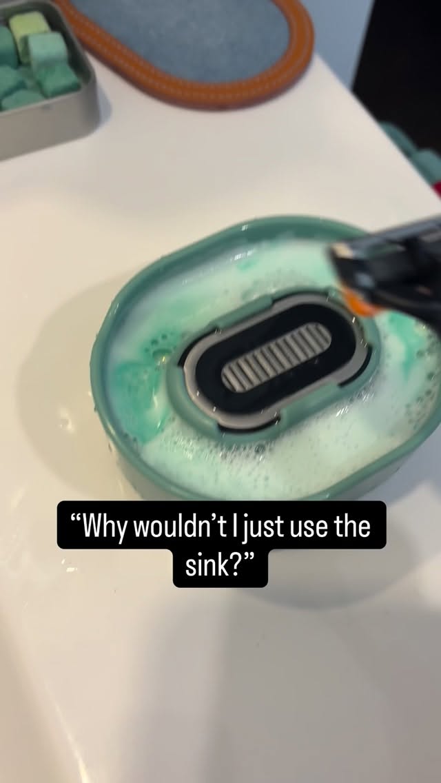 Sure, you could keep doing something that’s not as nice, but why would you? #shaving #morningroutine…