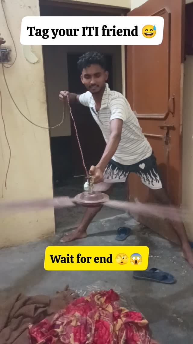 ITI dost 😅 #viralvideos #funnyreels #reels @deepak.adda25 @_miss.shivani05
