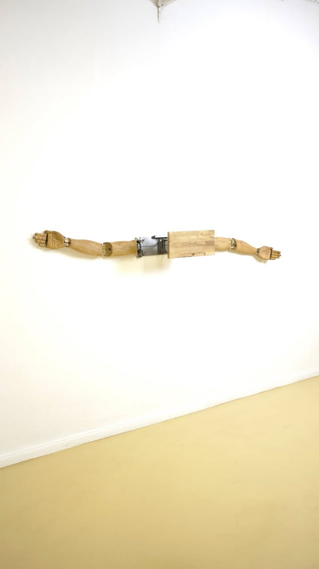 Art pin
