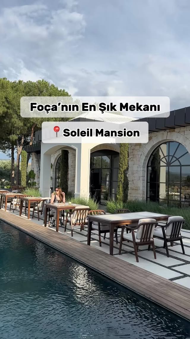 Foça’da güzel bir akşam yemeği için @neresivar ? 🌿 Doğayla iç içe, sakin ve zarif… Yeni Foça Kozbeyl…